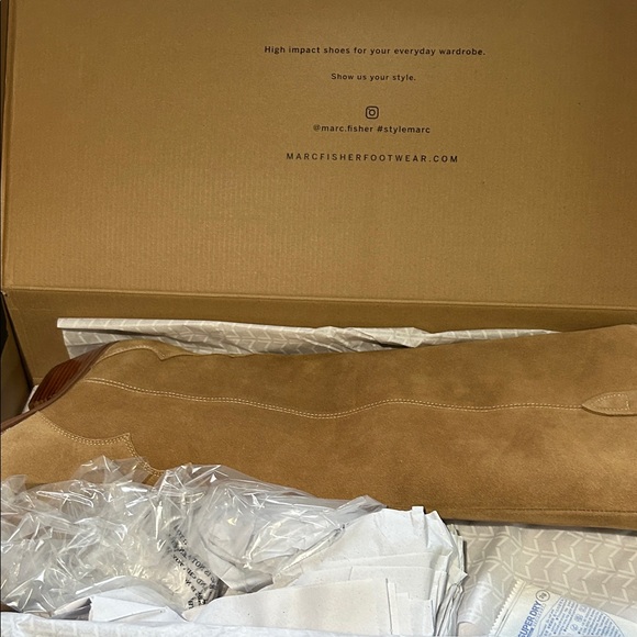 Marc Fisher LTD womens Ander Medium Natural Leather 101 Size 11 NIB - Picture 7 of 7